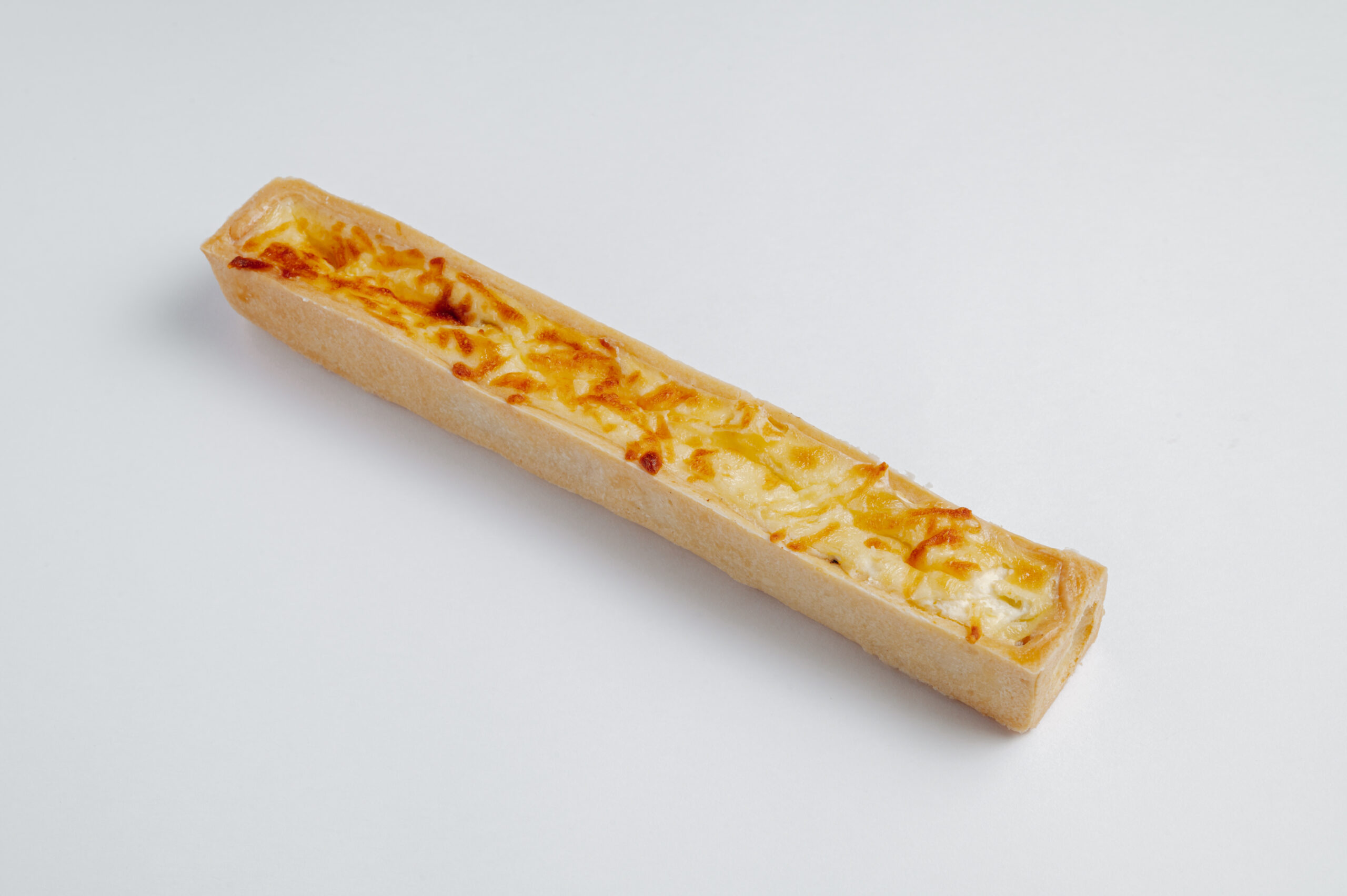 Киш с пастрами и камамбером