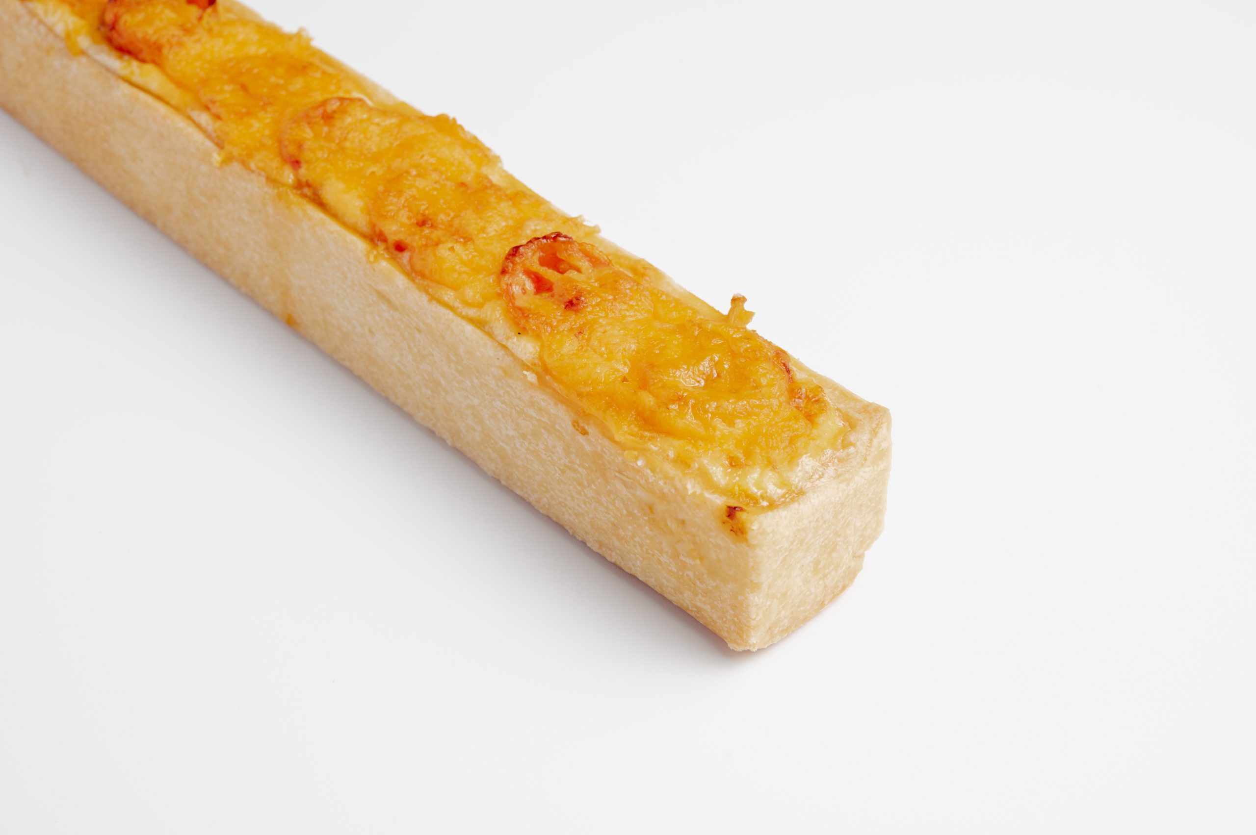 Киш с копченой индейкой и сыром чеддер