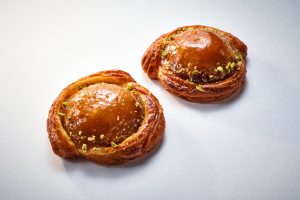 Слойка «Тарт Татен» с яблоком