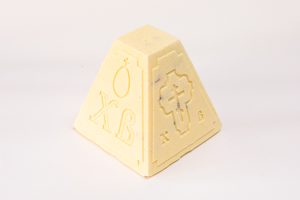 Пасха творожная с золотым изюмом