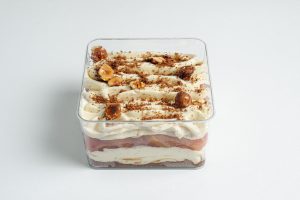 Десерт Мирабель