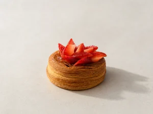 Слойка «Даниш с клубникой»
